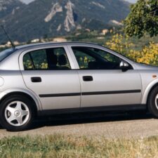 Opel Astra G Berlina dal 1999 al 2005 (Easy Fast)