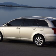 Toyota Avensis Station Wagon dal 2003 al 2006 (Easy Fast)